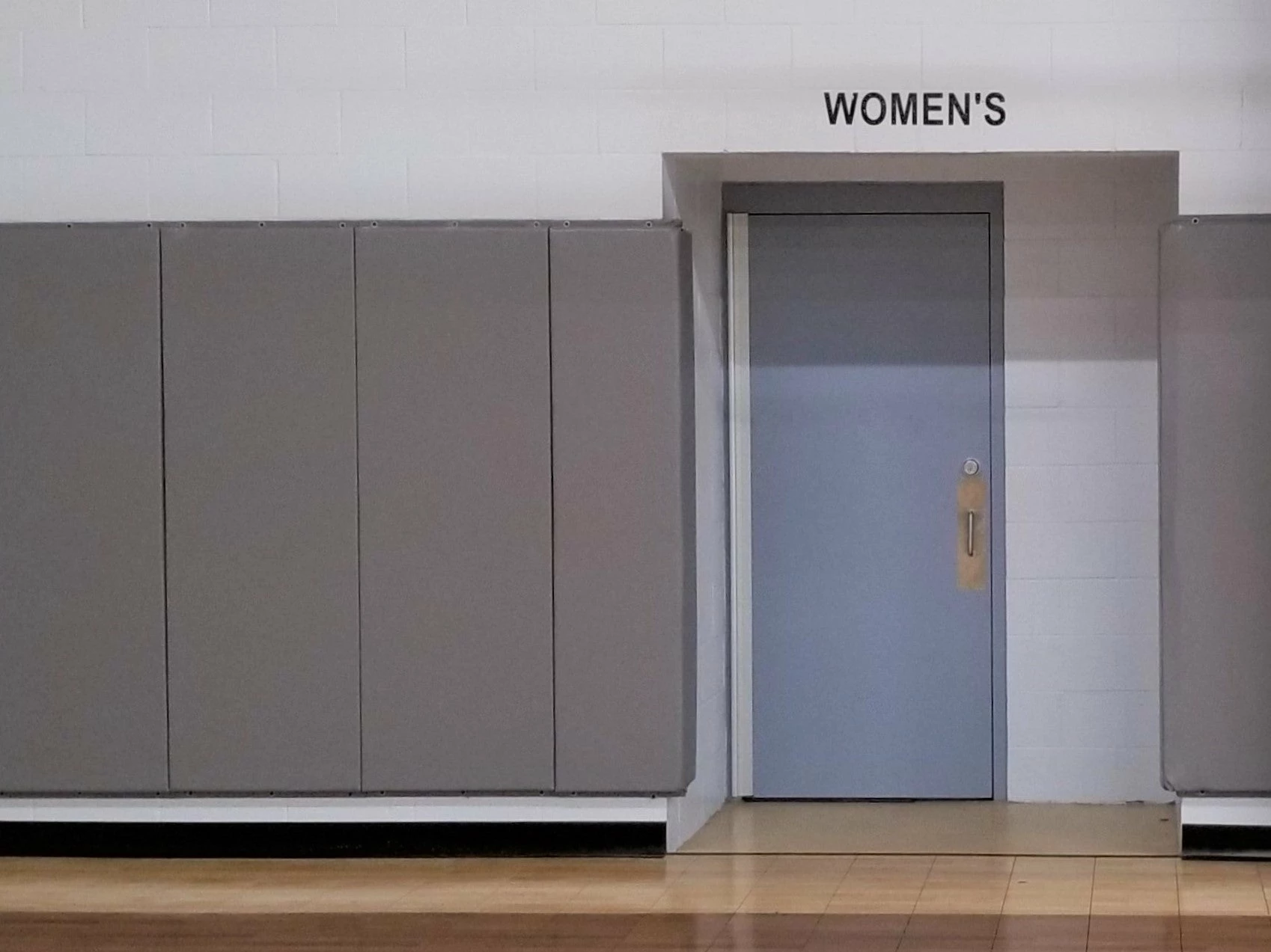 AK Athletic Equipment Wood Backed Corner Padding 6' Tall 6" Sides 3 AK Athletic Equipment Wood Backed Corner Padding 6' Tall 6" Sides - Image 3