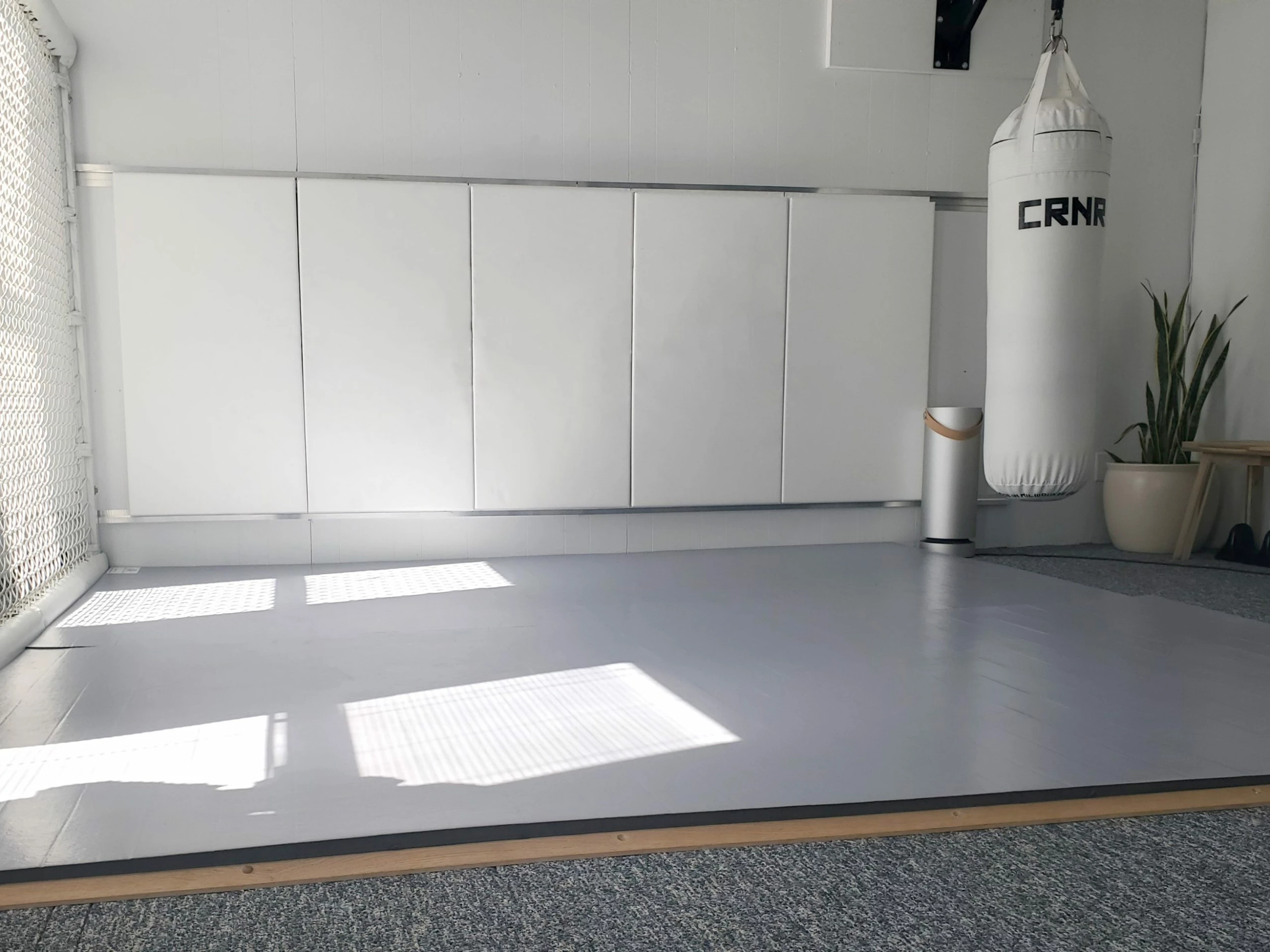 AK Athletic Equipment 10' X 10' X 1 3/8" Roll-Up Martial Arts Mat 5 AK Athletic Equipment 10' X 10' X 1 3/8" Roll-Up Martial Arts Mat - Image 5